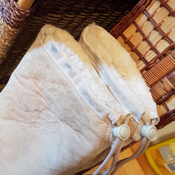 Ugg boots - Picture 13 of 16